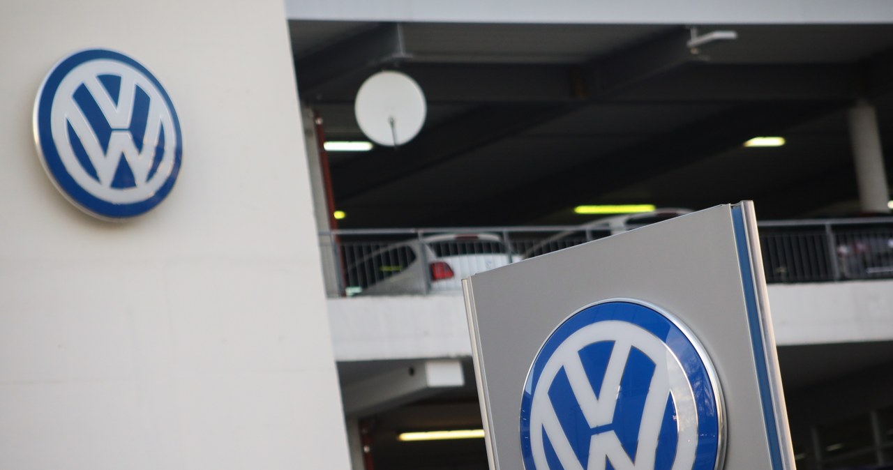 Afera spalinowa drogo kosztuje Volkswagena /Getty Images