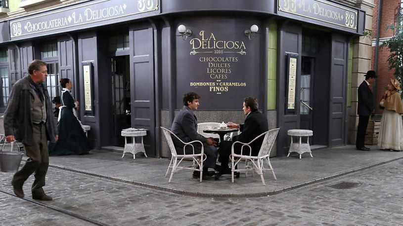 Afera w "Akacjowej 38". Darmowa czekolada kończy się skandalem