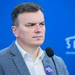 Afera w Kłodzku. Poseł zapytał o zdjęcia Kamili L. z premierem