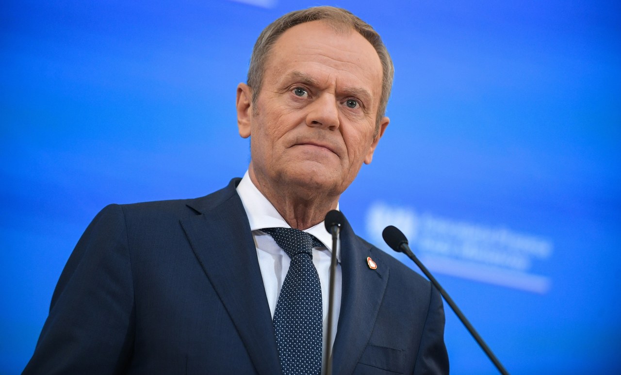 Afera w Orlenie. Tusk reaguje na doniesienia mediów, Obajtek odpowiada