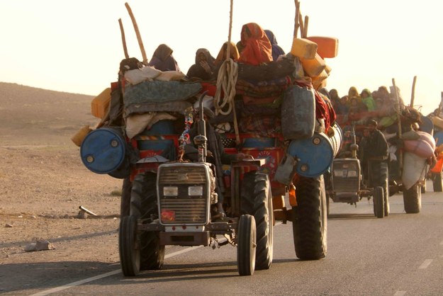 Afgańczycy na drodze /AKHTER GULFAM /PAP/EPA