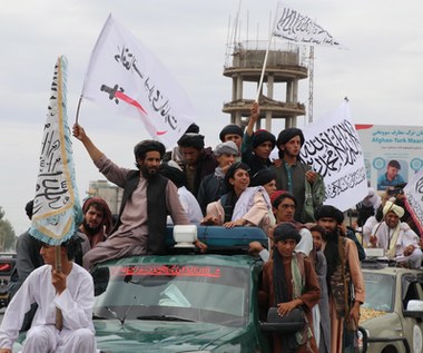Afganistan rok po przejęciu władzy przez talibów. „Mnóstwo bezpodstawnych zatrzymań i egzekucji”