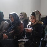 Afganistan: Stosunek talibów do praw kobiet nadal pozostaje niejasny