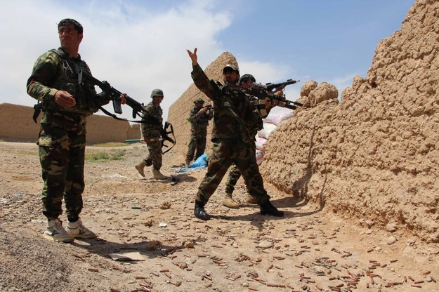 Afgańscy żołnierze na patrolu /WATAN YAR /PAP/EPA