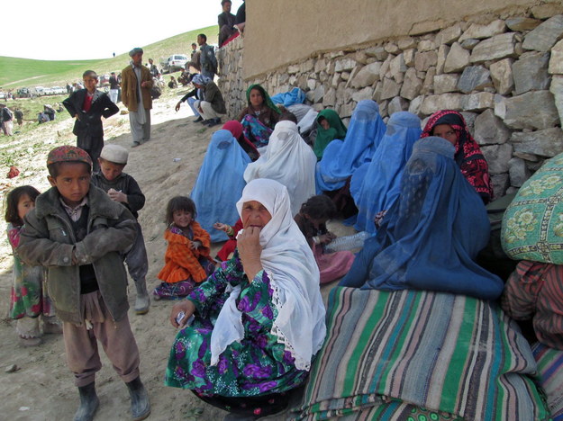 Afgańskie władze są przekonane, że kataklizm zabił ponad 2100 osób /NASIR WAQIF /PAP/EPA