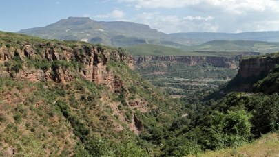 Afryka na rozdrożu. Rozdzielający się kontynent to raj dla naukowców