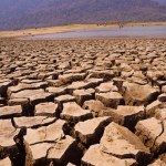 Afryka wysycha i dosłownie pęka na pół przez małą ilość wody w jeziorach 