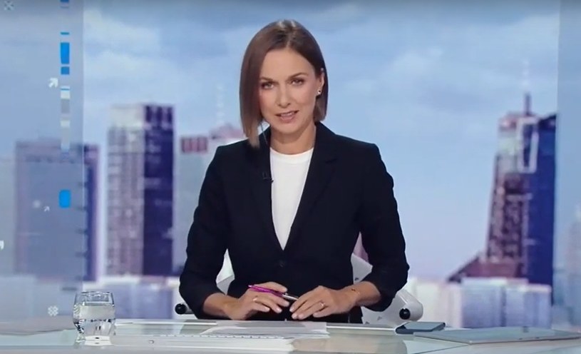 Agata Biały-Cholewińska jako prowadząca wieczorne "Wiadomości" /YouTube