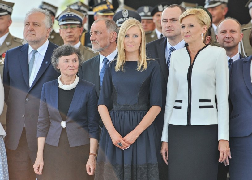 Agata Duda z córką w towarzystwie rodziców prezydenta Andrzeja Dudy /Jarosław Antoniak /MWMedia