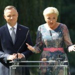 Agata Duda zadała szyku na Narodowym Czytaniu. Pierwsza dama wyjaśniła treść utworów Mickiewicza. "Zło zostaje ukarane"