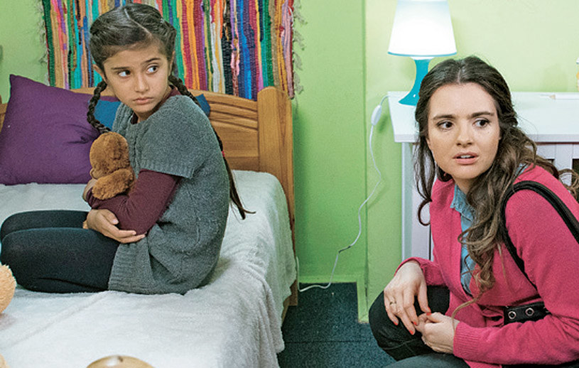 Agata i Jacek przyjmą pod swój dach kilkuletnią córeczkę syryjskich emigrantów. /Świat Seriali