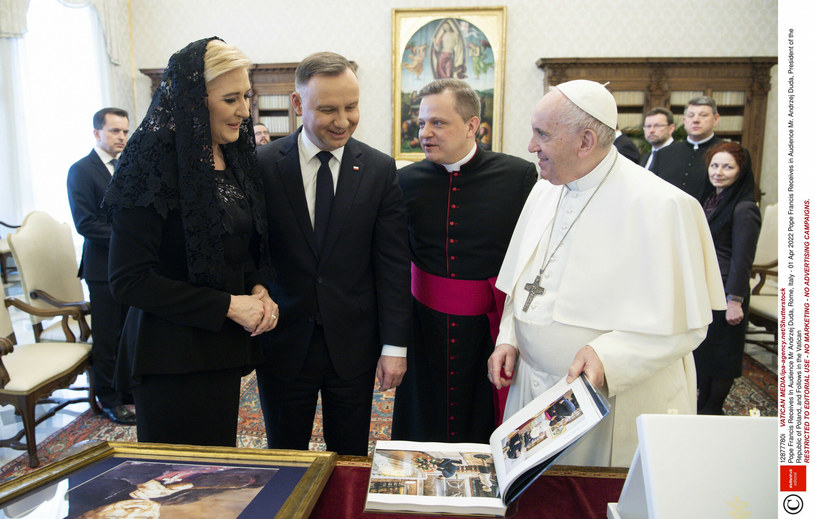 Agata Kornhauser-Duda i Andrzej Duda podczas spotkania z papieżem