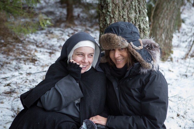 Agata Kulesza i Anne Fontaine na planie filmu "Niewinne" /materiały dystrybutora