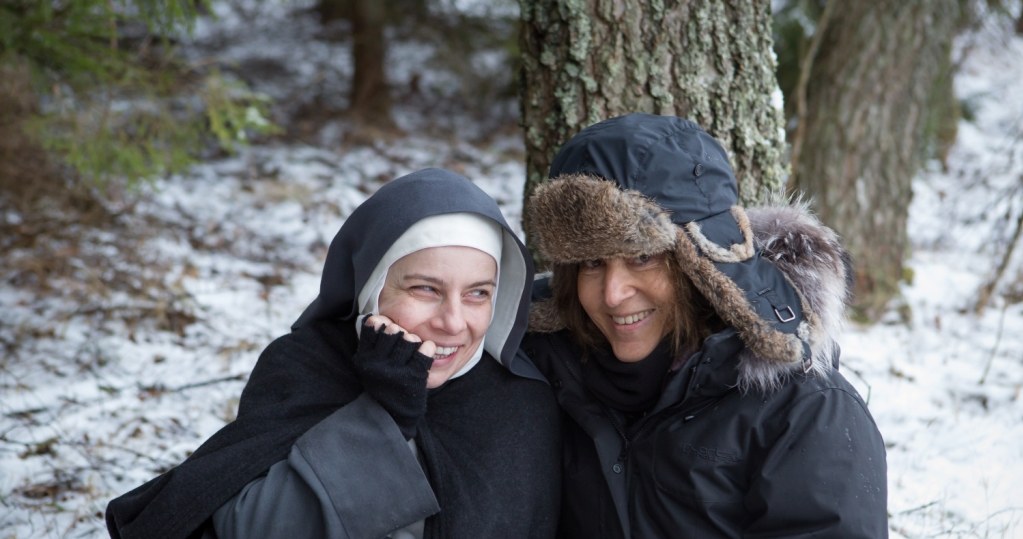 Agata Kulesza i Anne Fontaine na planie filmu "Niewinne" /materiały dystrybutora