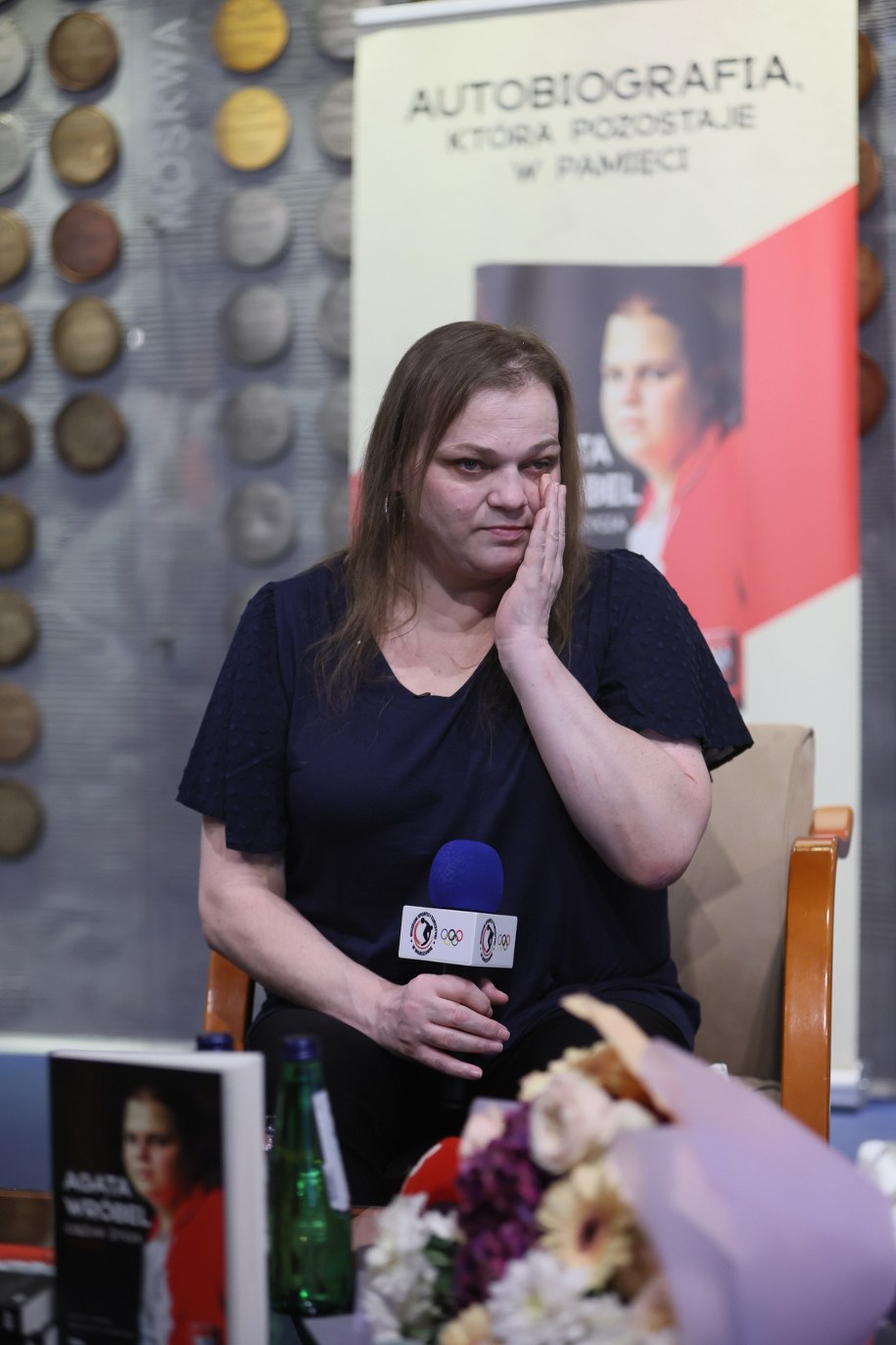 Agata Wróbel na spotkaniu autorskim /Leszek Szymański /PAP