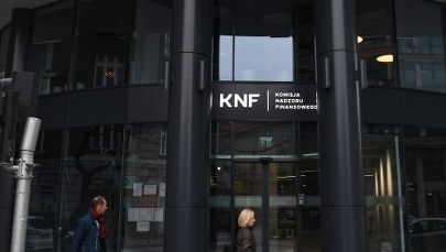 Agenci CBA w siedzibie Komisji Nadzoru Finansowego