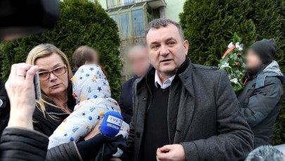 Agenci CBA weszli do domu posła Stanisława Gawłowskiego. "Wszystkich nie wsadzą" 