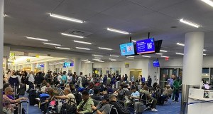 Agenci TSA pracują bez wynagrodzenia. Czy amerykańskie lotniska czeka paraliż?