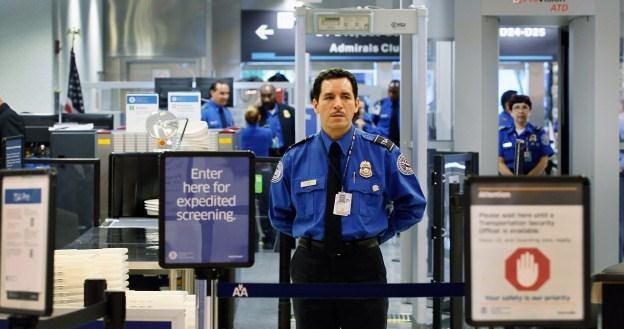 Agenci TSA przekroczyli niejedną granicę /AFP
