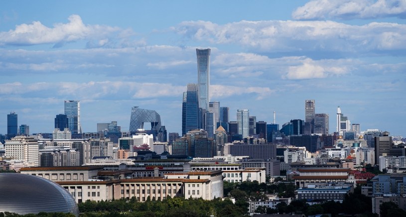 Agencja Fitch obniżyła perspektywę dla ratingu Chin. Na zdjęciu panorama centrum Pekinu /WANG JIANHUA / XINHUA /AFP