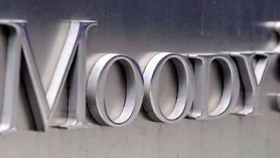 Agencja ratingowa Moody's ostrzega Polskę: Walka o TK "pogorszy atrakcyjność Polski dla inwestorów"