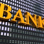 Agencja ratingowa zmasakrowała 15 banków!