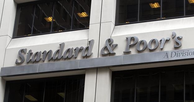 Agencja S&P podjęła decyzję w sprawie ratingu Polski /AFP