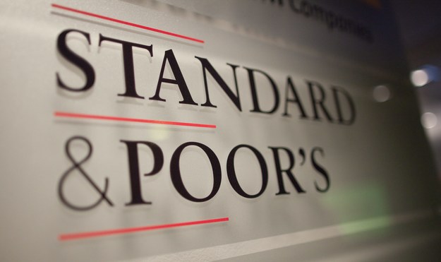 Agencja Standard and Poor's obniżyła rating Rosji do BBB- /IAN LANGSDON /PAP/EPA