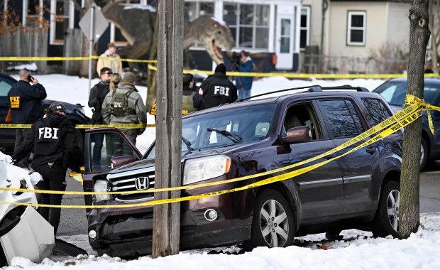 Agent służb migracyjnych zastrzelił kobietę. Burmistrz: Nie chcemy was!