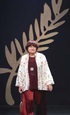 Agnes Varda zasiadała w tym roku w jury festiwalu w Cannes. /AFP