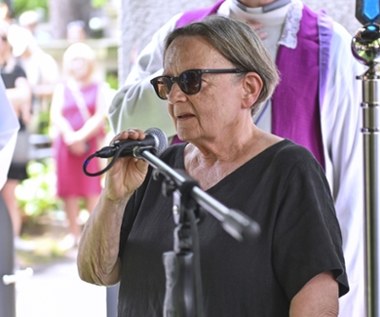 Agnieszka Holland nad grobem Jerzego Stuhra: "Pozostawił tyle śladów"