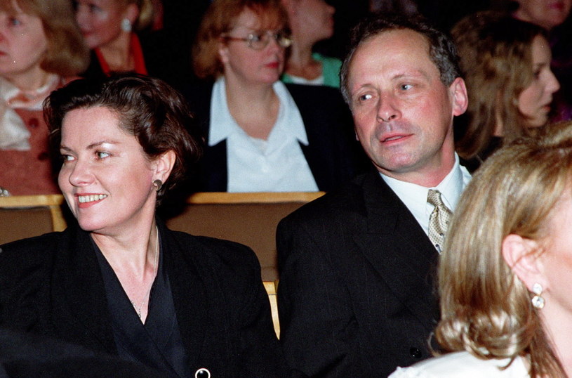 Agnieszka Kotulanka i Paweł Wawrzecki na rozdaniu Telekamer, 1998 r., fot. Studio 69 /Agencja FORUM