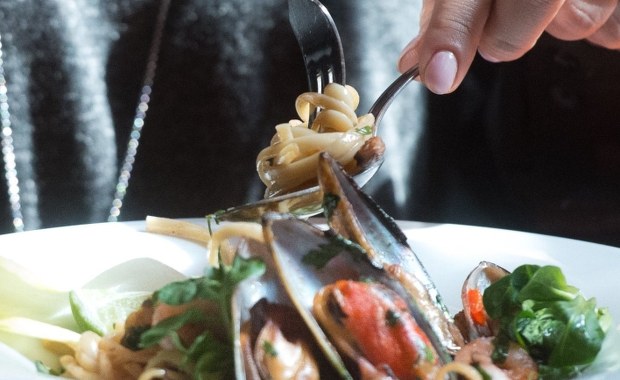 Agnieszka Piskała: Jesteśmy jak inżynier Mamoń – jemy, co znamy. Po zimie Polak przytył 2,5 kg