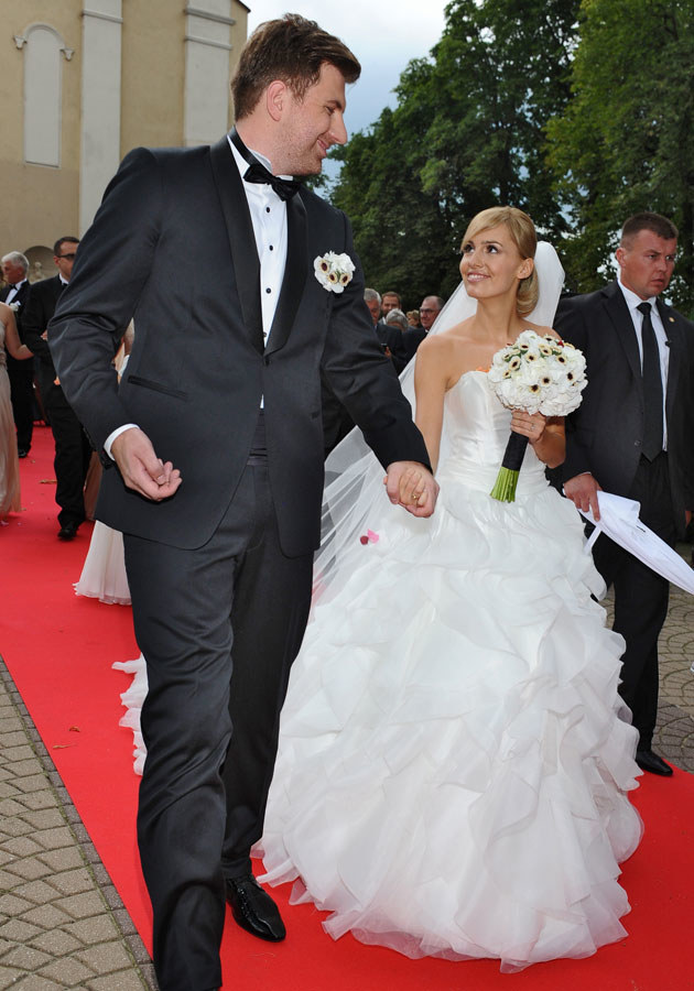 Agnieszka Popielewicz poślubiła Mikołaja Wita 6 sierpnia 2011 roku /Andras Szilagyi /MWMedia