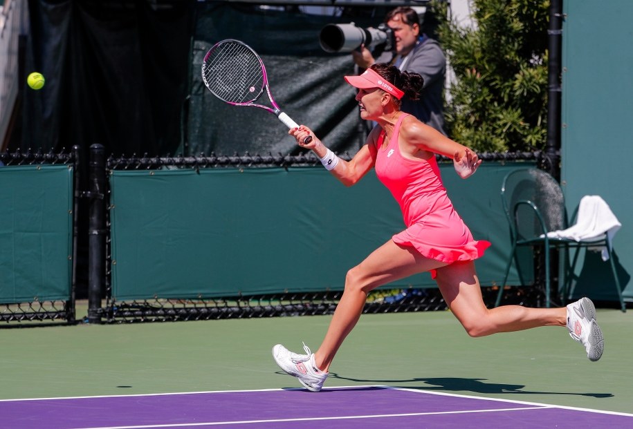 Agnieszka Radwańska w meczu z Alison Van Uytvanck /ERIK S. LESSER /PAP/EPA