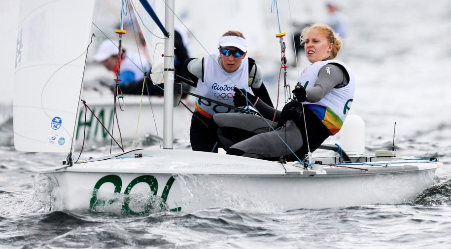 Agnieszka Skrzypulec i Irmina Mrózek-Gliszczyńska /OLIVIER HOSLET /PAP/EPA