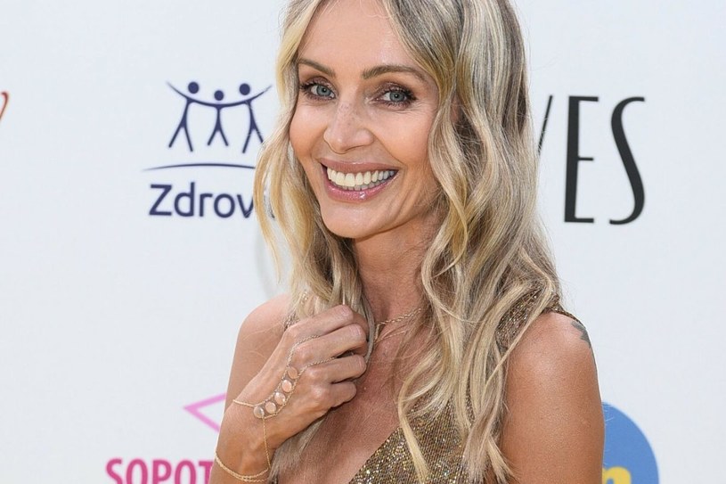 Agnieszka Woźniak-Starak zrobiła furorę nad festiwalu w Sopocie. Zobaczcie, co założyła /VIPHOTO/EAST NEWS  /East News
