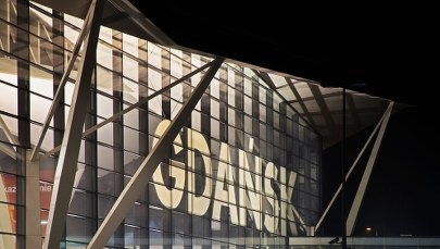 Agresywni pasażerowie w samolocie lecącym z Anglii