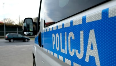 Agresywny 27-latek wymachiwał nożem. Policjanci oddali strzały