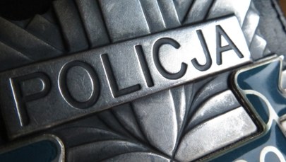 Agresywny 40-latek wymachiwał nożem na ulicy. Padły strzały