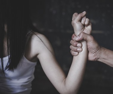 Agresywny policjant zawieszony po imprezie. Jest komunikat