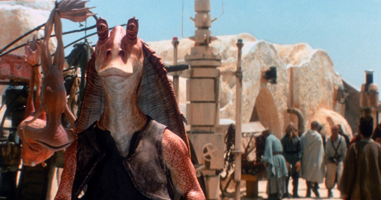 Ahmed Best jako Jar Jar Binks w filmie "Gwiezdne Wojny: część I – Mroczne widmo" /Mary Evans Picture Librar /Agencja FORUM