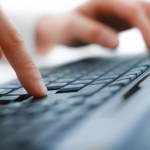 AI ułatwia manipulacje. Jak chronić się przed cyberprzestępcami w sieci?