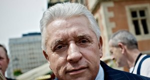 AI "wskrzesiła" Andrzeja Leppera. "Forma zainteresowania wyborców"