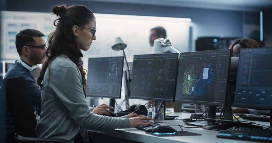 Nadchodzi recesja i fala zwolnień? AI może przyspieszyć kryzys na rynku pracy