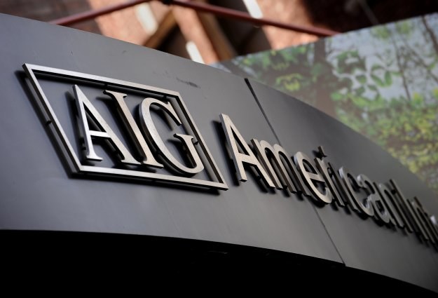 AIG oszukiwał fundusze emerytalne pracowników m.in. szkolnictwa, strażaków i policjantów /AFP