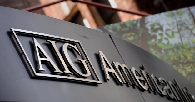 AIG oszukiwał fundusze emerytalne pracowników m.in. szkolnictwa, strażaków i policjantów /AFP