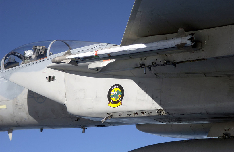 AIM-9X Sidewinder na pokładzie F-15 / zdjęcie: Wikipedia /domena publiczna