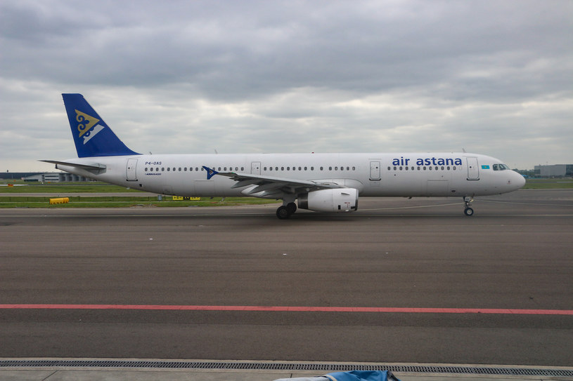 Air Astana także odwołała wszystkie połączenia z Kazachstanu do Rosji /Nicolas Economou/NurPhoto /Getty Images
