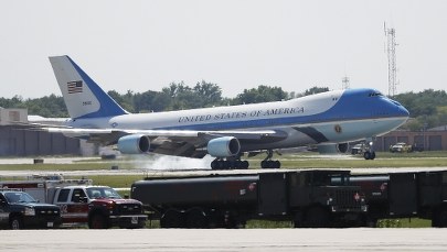 Air Force One Trumpa odleci z Warszawy na paliwie Lotosu